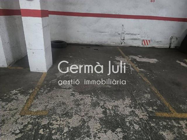 Garaje en alquiler en calle De Matamoros, Badalona, de 9 m² por 90