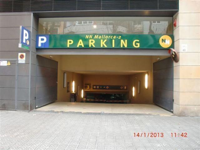 Garaje en alquiler en calle De Mallorca, Barcelona, de 10 m² por 90
