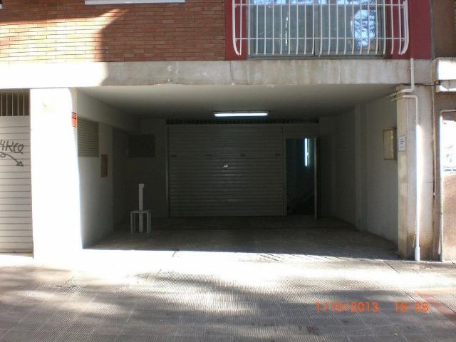 Garaje en alquiler en calle De Narcís Monturiol, Castelldefels, de 7 m² por 80