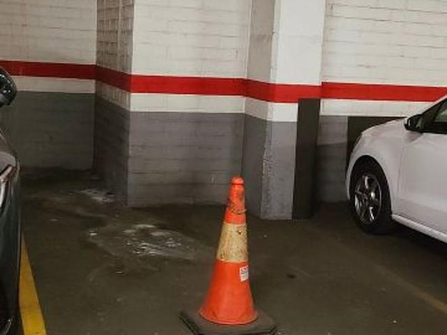 Garaje en alquiler en calle De Nicaragua, Barcelona, por 35