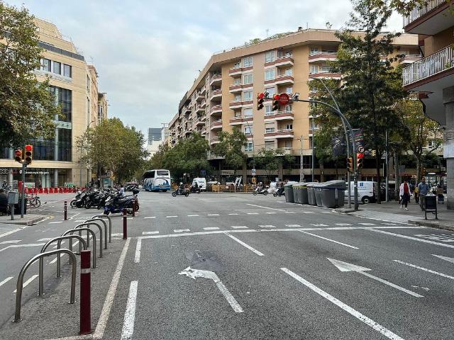 Garaje en alquiler en calle De Numància, Barcelona, de 14 m² por 84