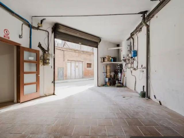 Garaje en alquiler en calle De Sant Bartomeu, Sant Cugat del Vallès, de 37 m² por 400