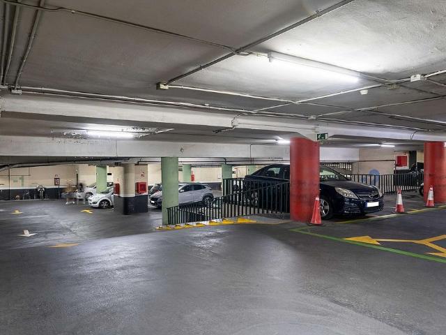 Garaje en alquiler en calle De Santaló, Barcelona, de 12 m² por 195