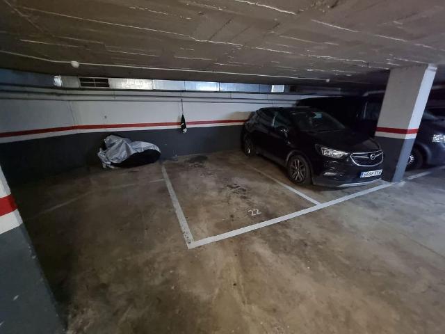 Garaje en alquiler en calle De Sardenya, Barcelona, de 10 m² por 100