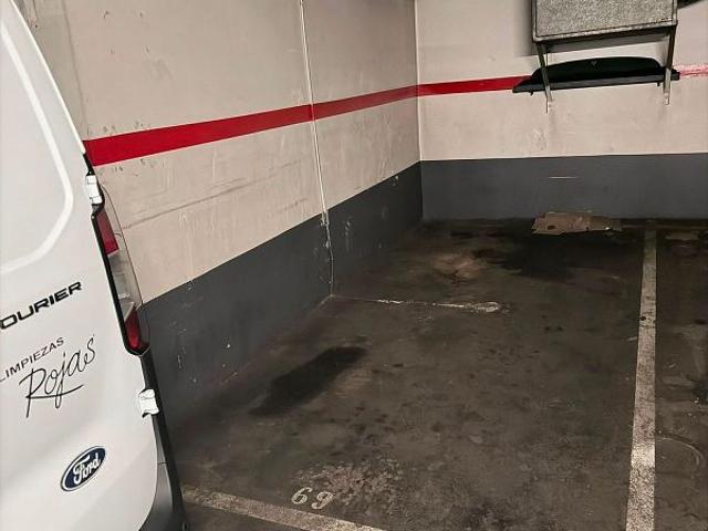 Garaje en alquiler en calle De Sardenya, Barcelona, de 8 m² por 50