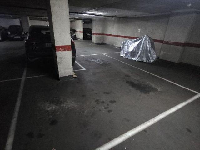 Garaje en alquiler en calle De Sibelius, Barcelona, de 18 m² por 120