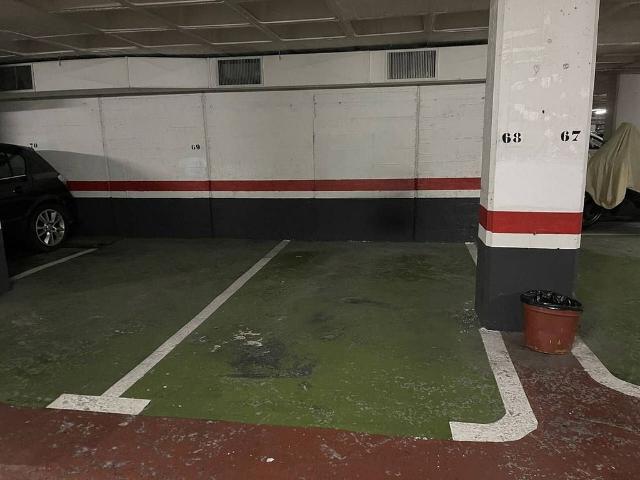 Garaje en alquiler en calle De Sicília, Barcelona, de 13 m² por 100