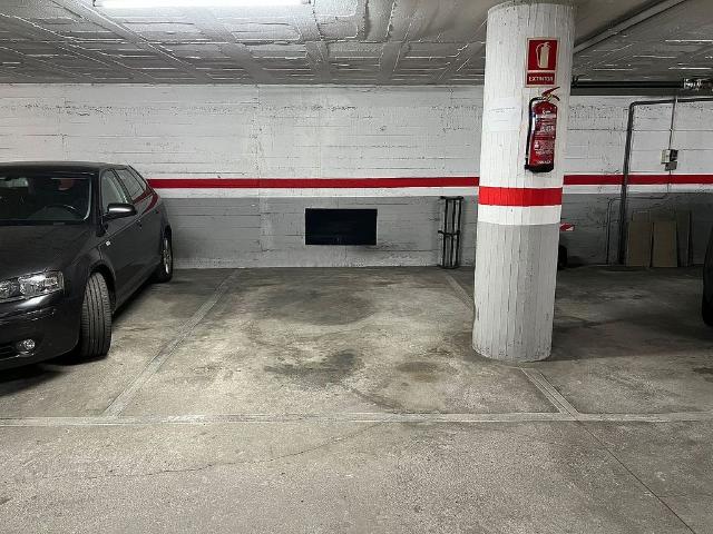 Garaje en alquiler en calle De Pau Alcover, Barcelona, de 10 m² por 115