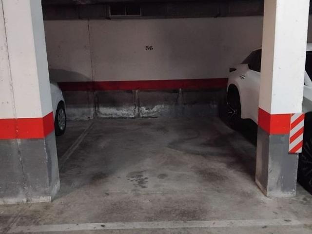 Garaje en alquiler en calle De Pamplona, Barcelona, de 12 m² por 100