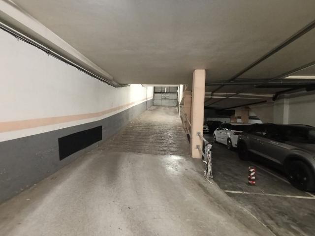 Garaje en alquiler en calle De Parellada, Barcelona, de 10 m² por 85