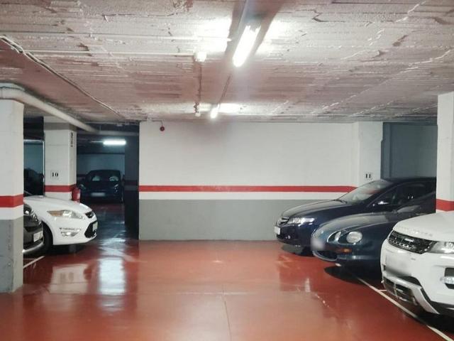Garaje en alquiler en calle De Rocafort, Barcelona, de 14 m² por 92