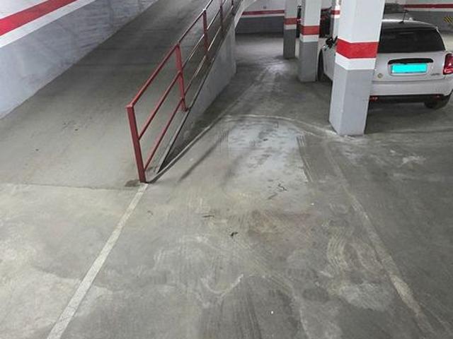 Garaje en alquiler en calle De Ramon Batlle, Barcelona, de 14 m² por 120