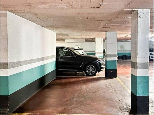Garaje en alquiler en calle De Ramón y Cajal, Terrassa, de 12 m² por 75