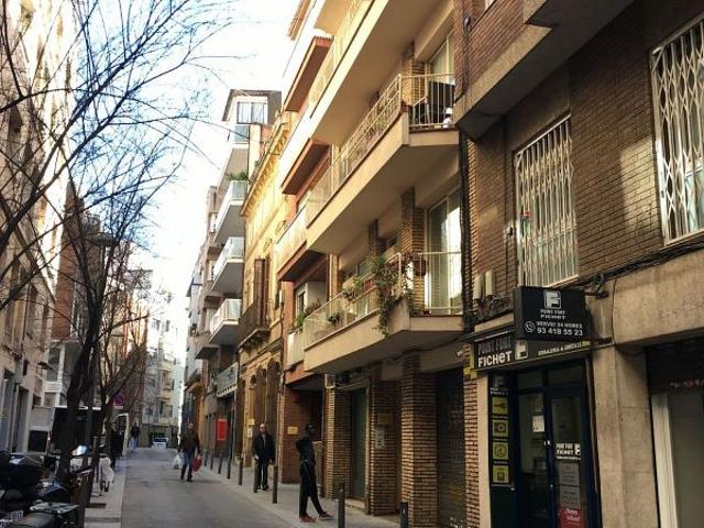 Garaje en alquiler en calle De Ríos Rosas, Barcelona, de 2 m² por 55