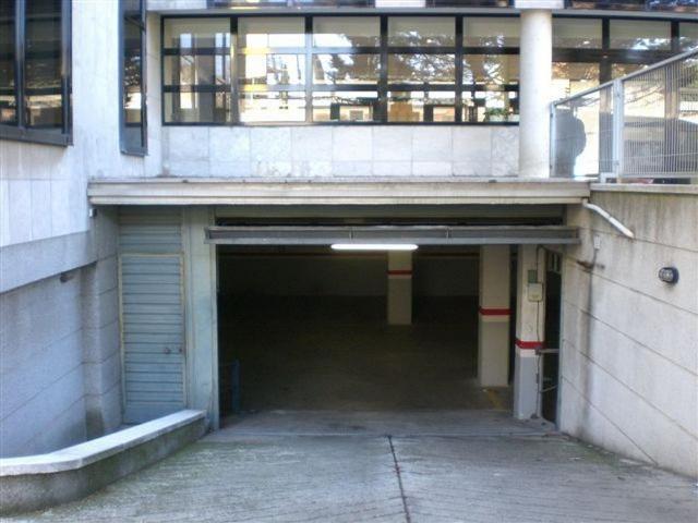 Garaje en alquiler en calle De Tomás Bretón, Esplugues de Llobregat, de 10 m² por 82