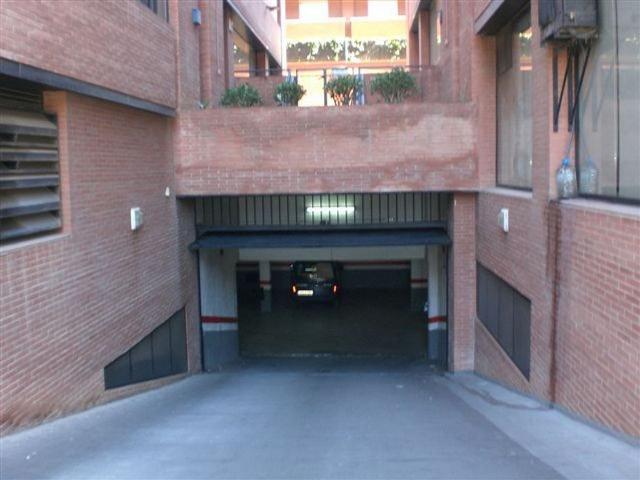 Garaje en alquiler en calle De Torreblanca, Sant Joan Despí, de 4 m² por 30