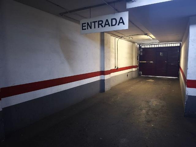 Garaje en alquiler en calle De València, Barcelona, de 14 m² por 120
