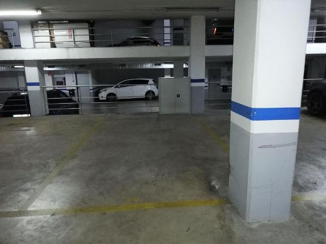 Garaje en alquiler en calle De Velázquez, Barcelona, de 13 m² por 140