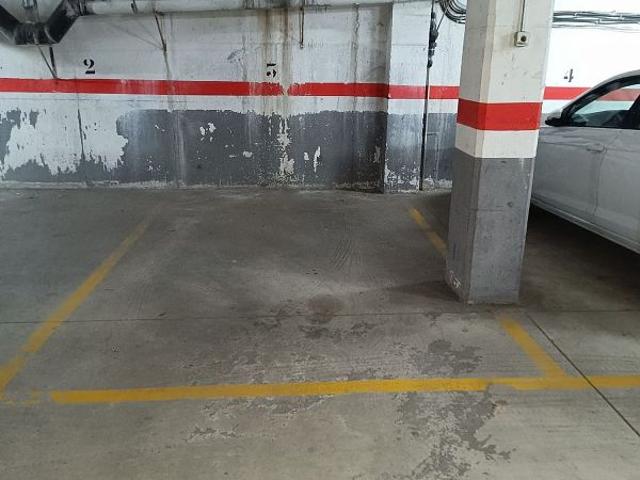 Garaje en alquiler en calle De Vinyals, Terrassa, por 49