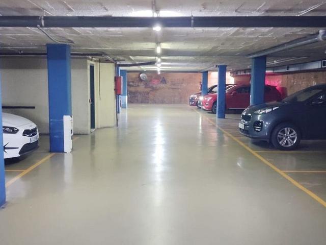 Garaje en alquiler en calle Del Bisbe Laguarda, Barcelona, de 9 m² por 112