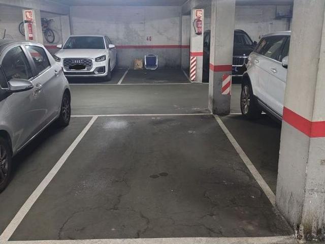 Garaje en alquiler en calle Del Capità Arenas, Barcelona, de 10 m² por 120