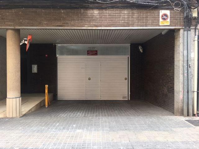 Garaje en alquiler en calle Del Comerç, Hospitalet de Llobregat, L´, de 17 m² por 119