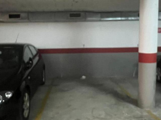 Garaje en alquiler en calle Del Comte de Llar, Canonja, la, de 25 m² por 65