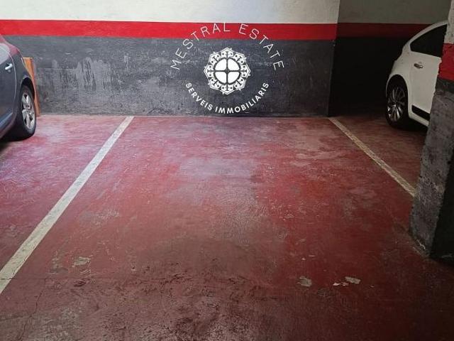 Garaje en alquiler en calle Del País Basc, Cambrils, de 15 m² por 120