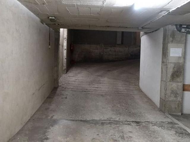 Garaje en alquiler en calle Del Rosselló, Girona, de 10 m² por 80