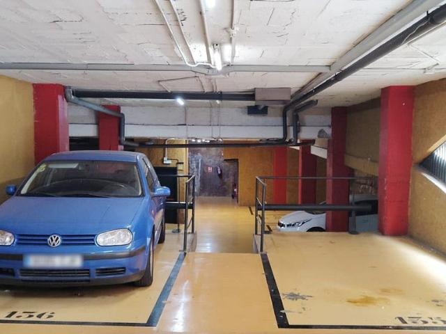 Garaje en alquiler en calle Dels Comtes de Belllloc, Barcelona, de 10 m² por 85
