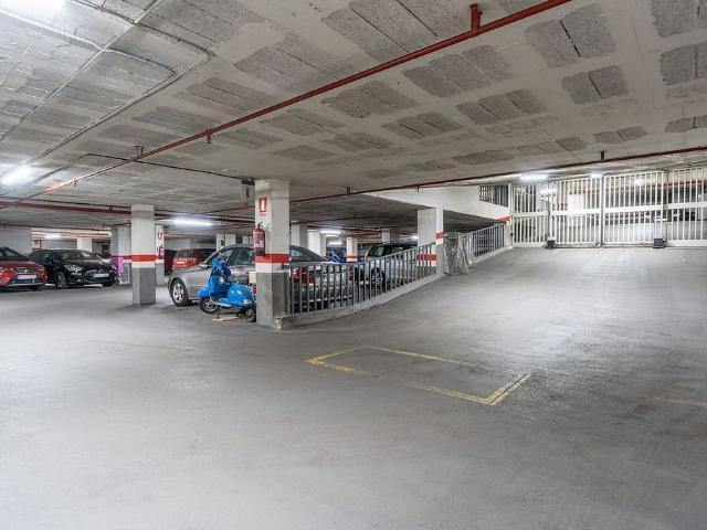 Garaje en alquiler en calle Dels Enamorats, Barcelona, de 13 m² por 90