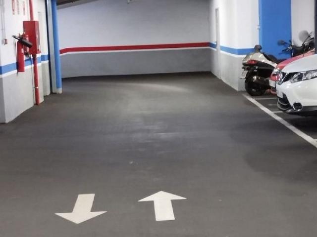 Garaje en alquiler en calle Dels Enamorats, Barcelona, de 6 m² por 40