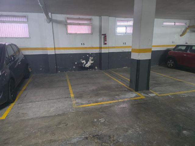 Garaje en alquiler en calle Dels Periodistes, Barcelona, de 9 m² por 100