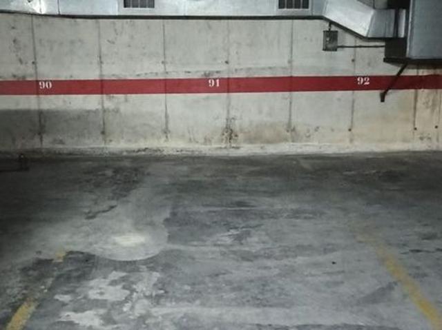 Garaje en alquiler en calle Dels Remences, Girona, de 16 m² por 75