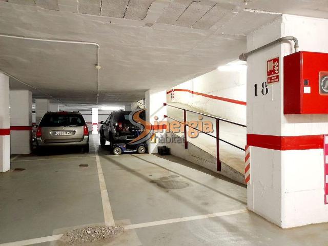 Garaje en alquiler en calle D'enric Prat de la Riba, Hospitalet de Llobregat, L´, de 26 m² por 160