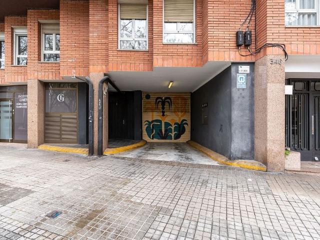 Garaje en alquiler en calle D'espronceda, Barcelona, de 18 m² por 105