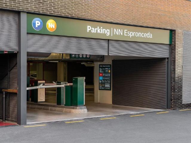 Garaje en alquiler en calle D'espronceda, Barcelona, de 4 m² por 50