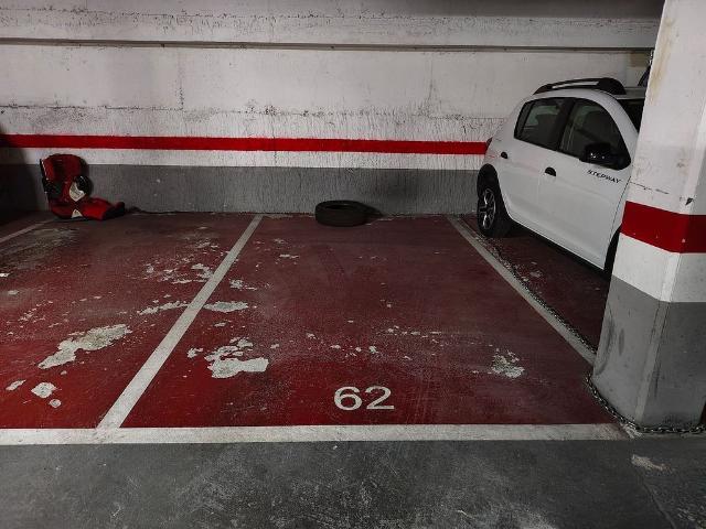 Garaje en alquiler en calle D'estribord, Badalona, de 10 m² por 100