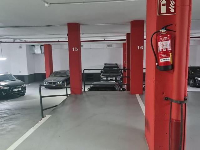 Garaje en alquiler en calle Diputacio, Barcelona, de 10 m² por 140