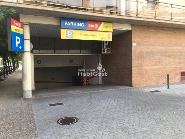 Garaje en alquiler en calle Enricclaudi Girbal i Nadal, Girona, de 16 m² por 95