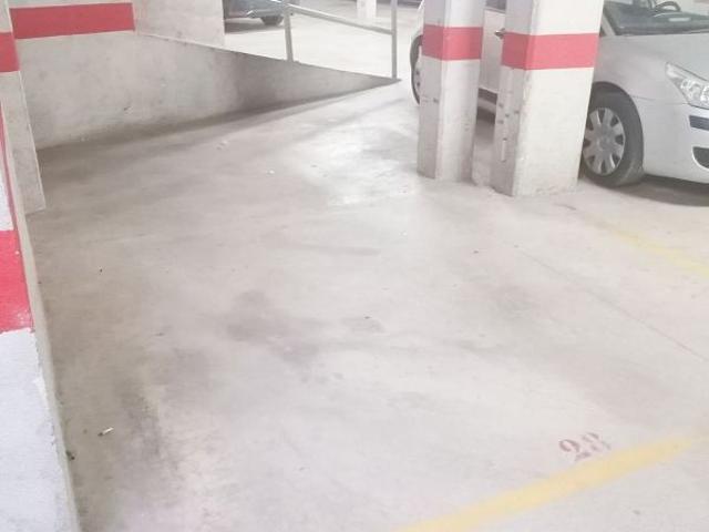 Garaje en alquiler en calle Jaume Giralt, Barcelona, por 130