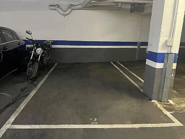 Garaje en alquiler en calle Júlia, Barcelona, de 10 m² por 130