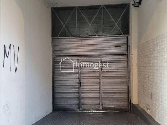 Garaje en alquiler en calle Mossèn Sebastià Puig, Salt, de 10 m² por 60