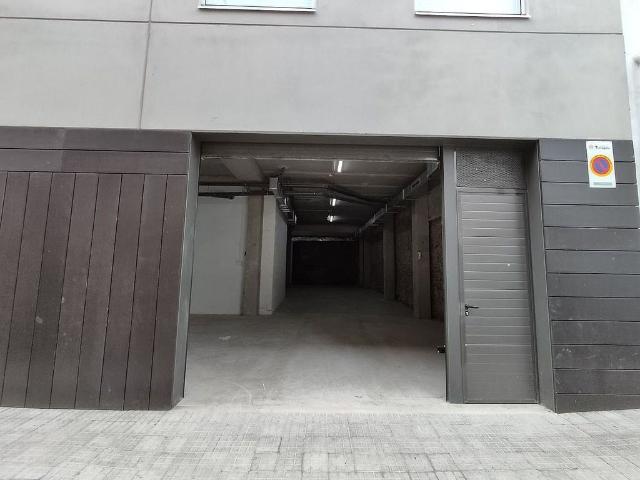 Garaje en alquiler en calle Pau del Protectorat, Tarragona, de 10 m² por 145