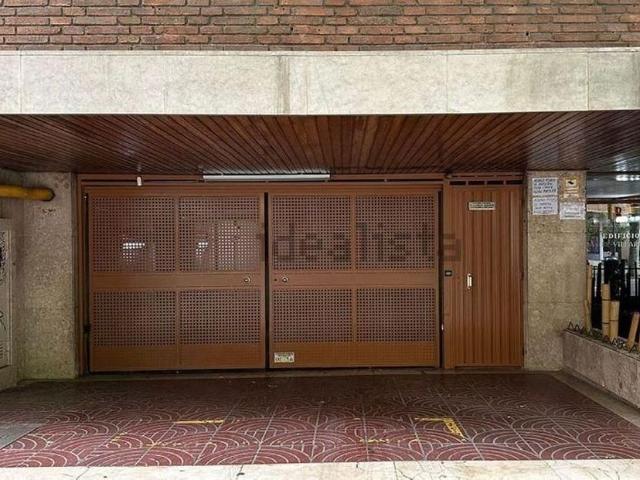 Garaje en alquiler en calle Villarroel, Barcelona, de 9 m² por 110