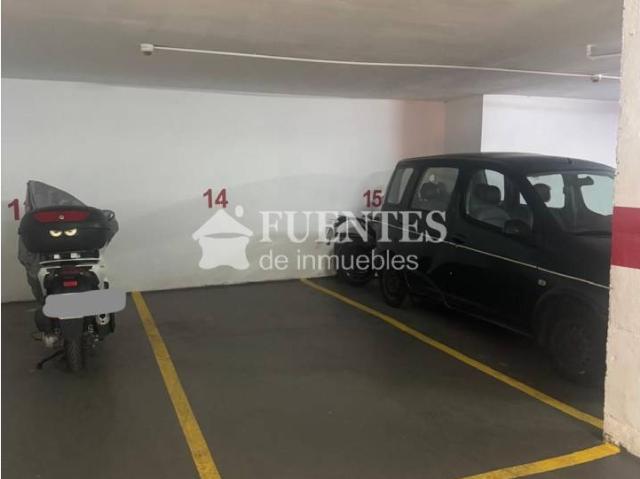 Garaje en alquiler en Campoamor