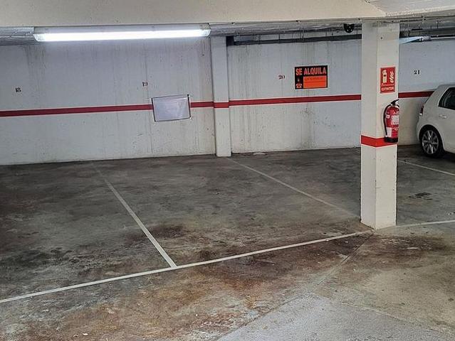 Garaje en alquiler en carretera De la Canya, Olot, de 20 m² por 65
