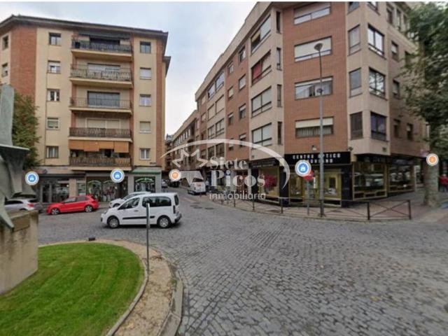 Garaje en alquiler en Centro 40002