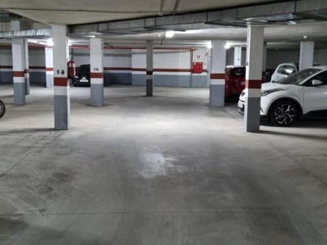 Garaje en alquiler en Almansa, Avda. de ayora