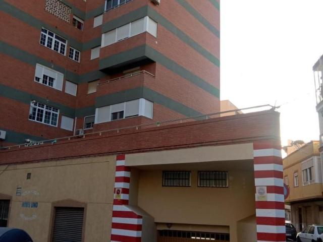 Garaje en alquiler en Almería, Nueva andalucia